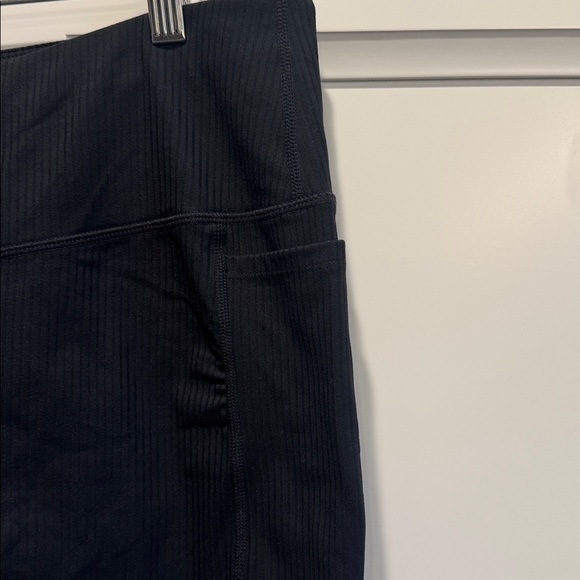 Mondetta Ribbed Bike Shorts - Picture 3 of 5